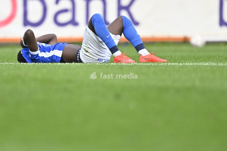 Jong Genk's Djoully Nzoko looks dejected after losing a soccer match between Jong Genk (U21) and RFC Seraing, Saturday 19 September 2026 in Genk, on day 6 of the 2026-2027 'Challenger Pro League' 1B second division of the Belgian championship