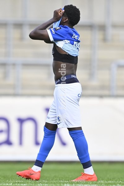 Jong Genk's Djoully Nzoko looks dejected after a soccer match between Jong Genk (U21) and RFC Seraing, Saturday 19 September 2026 in Genk, on day 6 of the 2026-2027 'Challenger Pro League' 1B second division of the Belgian championship