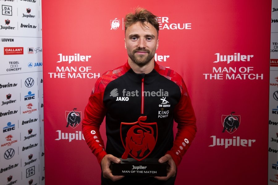 OHL's Wouter George receives the Jupiler Man of the Match award after a soccer match between Oud-Heverlee Leuven and RAAL La Louviere, Saturday 19 September 2026 in Leuven, on day 7 of the 2026-2027 'Jupiler Pro League' first division of the Belgian championship