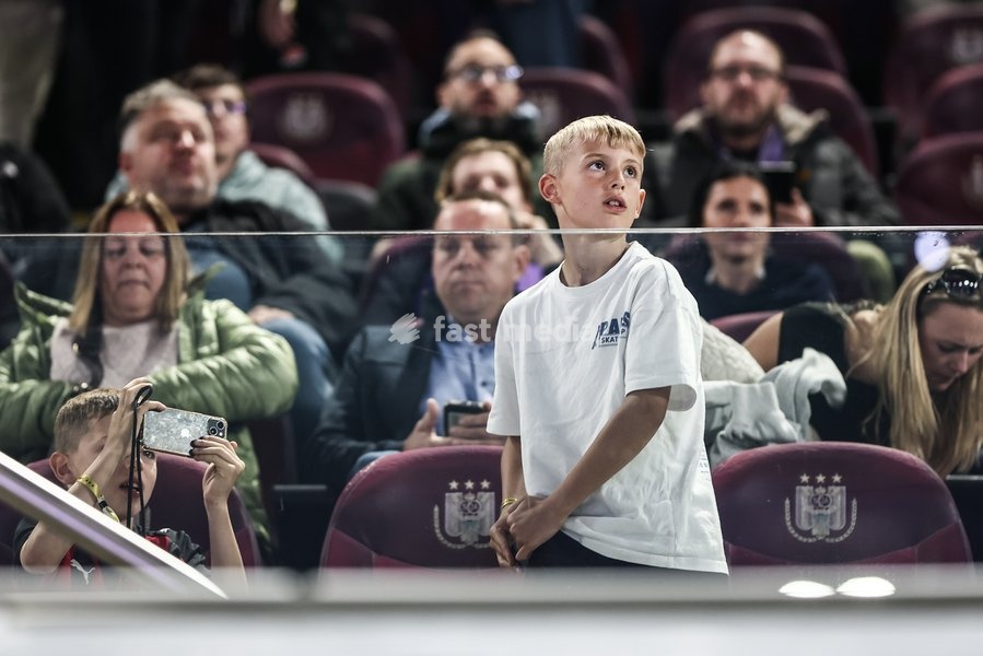 Anderlecht's supporters pictured during a soccer match between RSC Anderlecht and SV Zulte Waregem, Saturday 19 September 2026 in Brussels, on day 7 of the 2026-2027 'Jupiler Pro League' first division of the Belgian championship