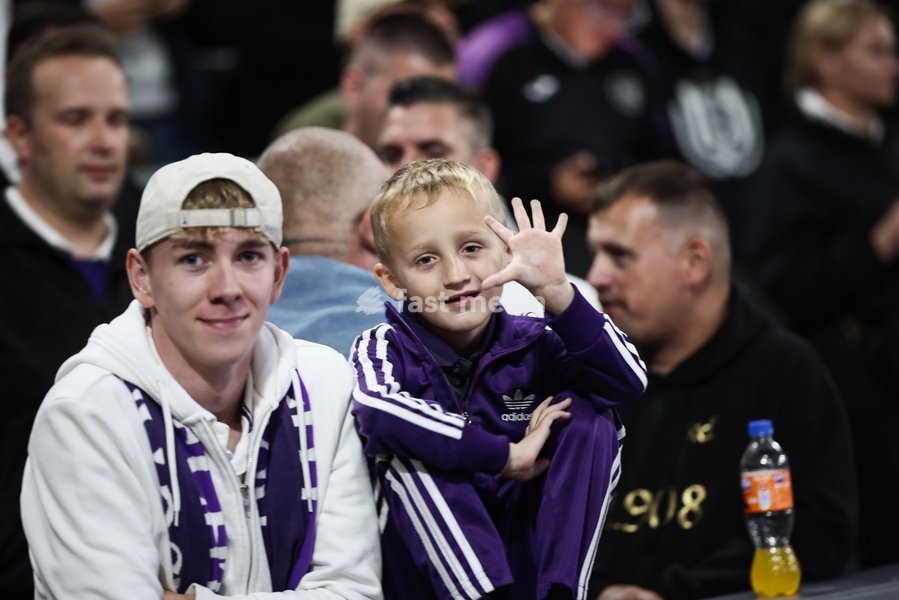 Anderlecht's supporters pictured during a soccer match between RSC Anderlecht and SV Zulte Waregem, Saturday 19 September 2026 in Brussels, on day 7 of the 2026-2027 'Jupiler Pro League' first division of the Belgian championship