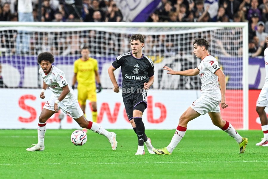 Anderlecht's Lukas Ambros pictured in action during a soccer match between RSC Anderlecht and SV Zulte Waregem, Saturday 19 September 2026 in Brussels, on day 7 of the 2026-2027 'Jupiler Pro League' first division of the Belgian championship