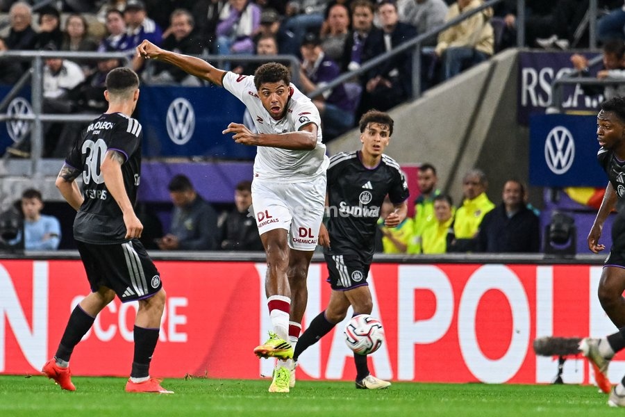 Essevee's Anosike Ementa pictured in action during a soccer match between RSC Anderlecht and SV Zulte Waregem, Saturday 19 September 2026 in Brussels, on day 7 of the 2026-2027 'Jupiler Pro League' first division of the Belgian championship