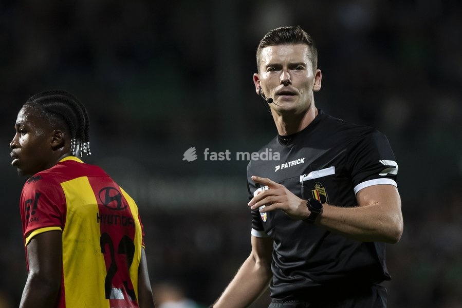 Referee Wesli De Cremer during a soccer match between Lommel SK and KV Mechelen, Saturday 19 September 2026 in Lommel, on day 7 of the 2026-2027 'Jupiler Pro League' first division of the Belgian championship