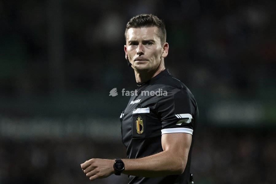 Referee Wesli De Cremer during a soccer match between Lommel SK and KV Mechelen, Saturday 19 September 2026 in Lommel, on day 7 of the 2026-2027 'Jupiler Pro League' first division of the Belgian championship