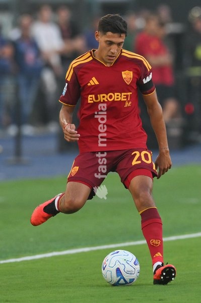 Nahuel Molina of Roma seen in action during the match of Serie A Enilive Football Match between Roma vs Inter at the Olimpico Stadium on 19 September 2026 in Rome, Lazio, Italy. Roma vs Inter 2-2
