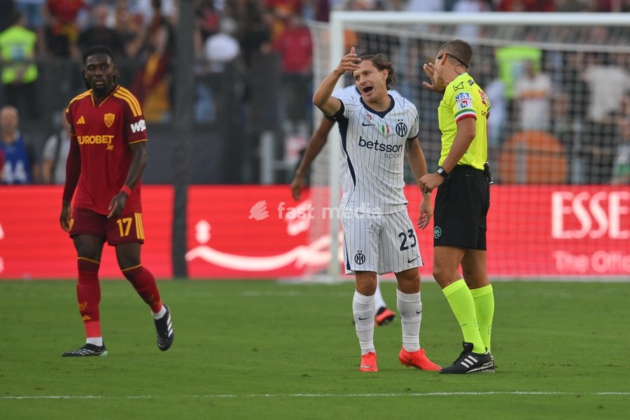 Nicolo Barella of Inter shows his disappointment during the match of Serie A Enilive Football Match between Roma vs Inter at the Olimpico Stadium on 19 September 2026 in Rome, Lazio, Italy. Roma vs Inter 2-2