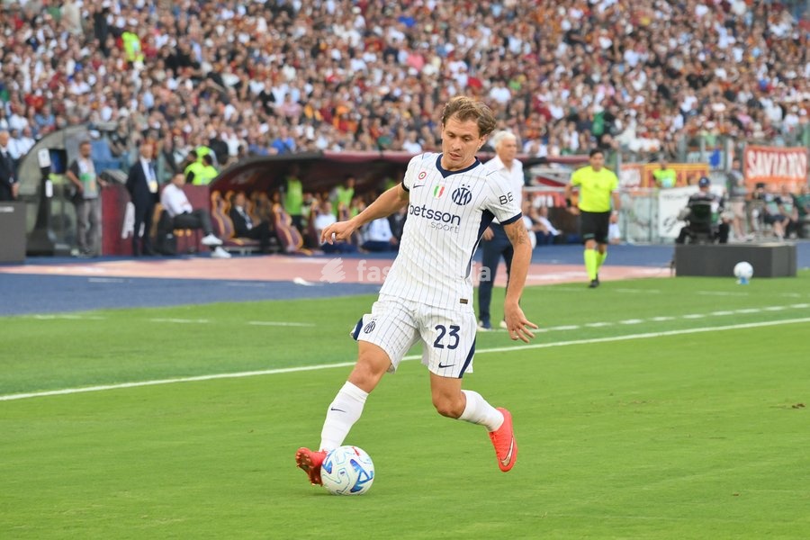 Nicolo Barella of Inter seen in action during the match of Serie A Enilive Football Match between Roma vs Inter at the Olimpico Stadium on 19 September 2026 in Rome, Lazio, Italy. Roma vs Inter 2-2