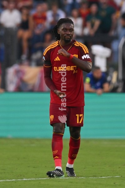 Manu Kone of Roma celebrates scoring a goal for 2-0 during the match of Serie A Enilive Football Match between Roma vs Inter at the Olimpico Stadium on 19 September 2026 in Rome, Lazio., Italy. Roma vs Inter 2-2
