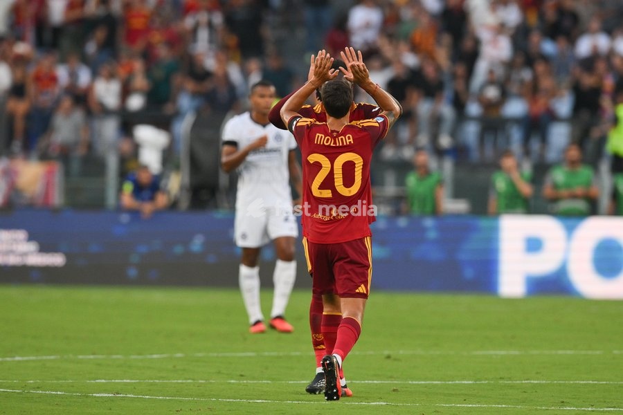 Manu Kone of Roma celebrates with Nahuel Molina of Roma scoring a goal for 2-0 during the match of Serie A Enilive Football Match between Roma vs Inter at the Olimpico Stadium on 19 September 2026 in Rome, Lazio, Italy. Roma vs Inter 2-2