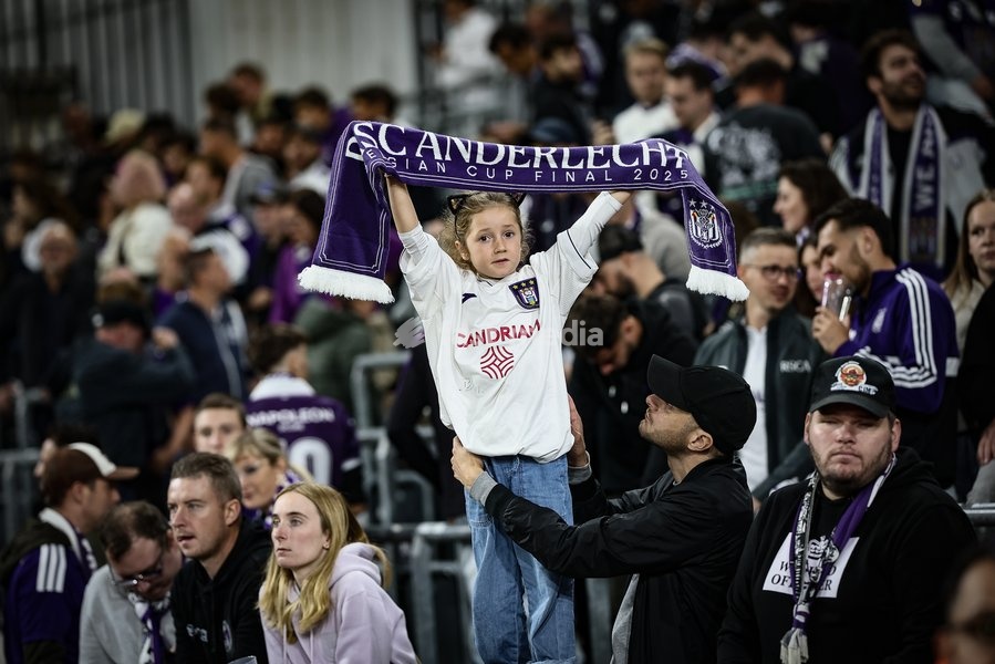 Anderlecht's supporters celebrate after a soccer match between RSC Anderlecht and SV Zulte Waregem, Saturday 19 September 2026 in Brussels, on day 7 of the 2026-2027 'Jupiler Pro League' first division of the Belgian championship