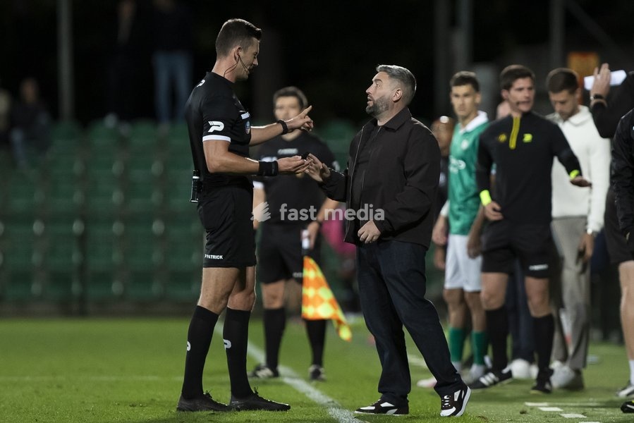 Referee Wesli De Cremer and Lommel's head coach Lee Johnson pictured during a soccer match between Lommel SK and KV Mechelen, Saturday 19 September 2026 in Lommel, on day 7 of the 2026-2027 'Jupiler Pro League' first division of the Belgian championship