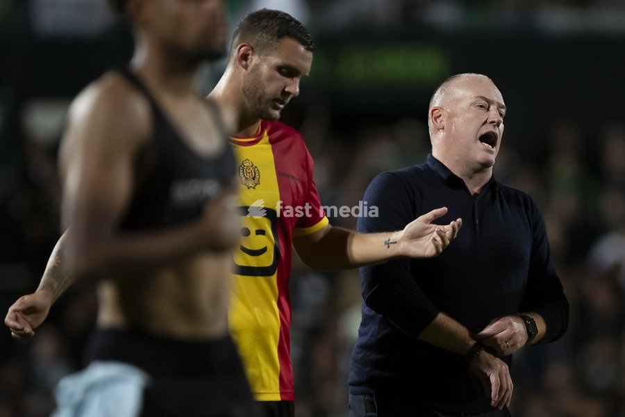 Mechelen's Mike Eerdhuijzen and Mechelen's head coach Frederic Fred Vanderbiest pictured after a soccer match between Lommel SK and KV Mechelen, Saturday 19 September 2026 in Lommel, on day 7 of the 2026-2027 'Jupiler Pro League' first division of the Belgian championship
