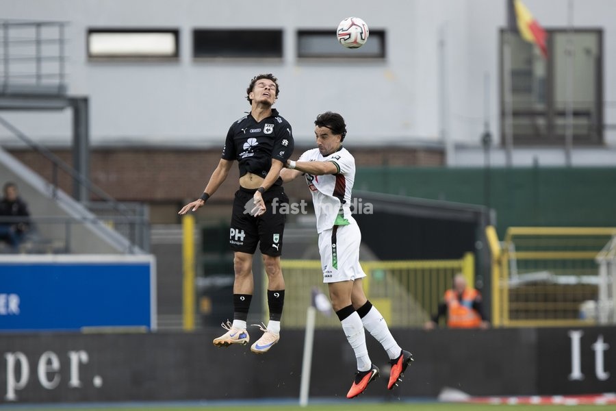 RAAL's Elias Filet and OHL's Noe Dussenne pictured during a soccer match between Oud-Heverlee Leuven and RAAL La Louviere, Saturday 19 September 2026 in Leuven, on day 7 of the 2026-2027 'Jupiler Pro League' first division of the Belgian championship