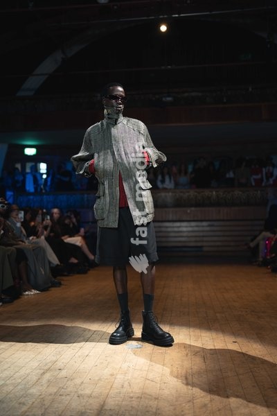 A model walks the runway at the Yuhan Ao Spring Summer 2027 show during London Fashion Week, London, UK, 19 September 2026
