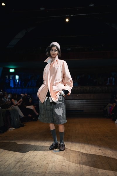 A model walks the runway at the Yuhan Ao Spring Summer 2027 show during London Fashion Week, London, UK, 19 September 2026
