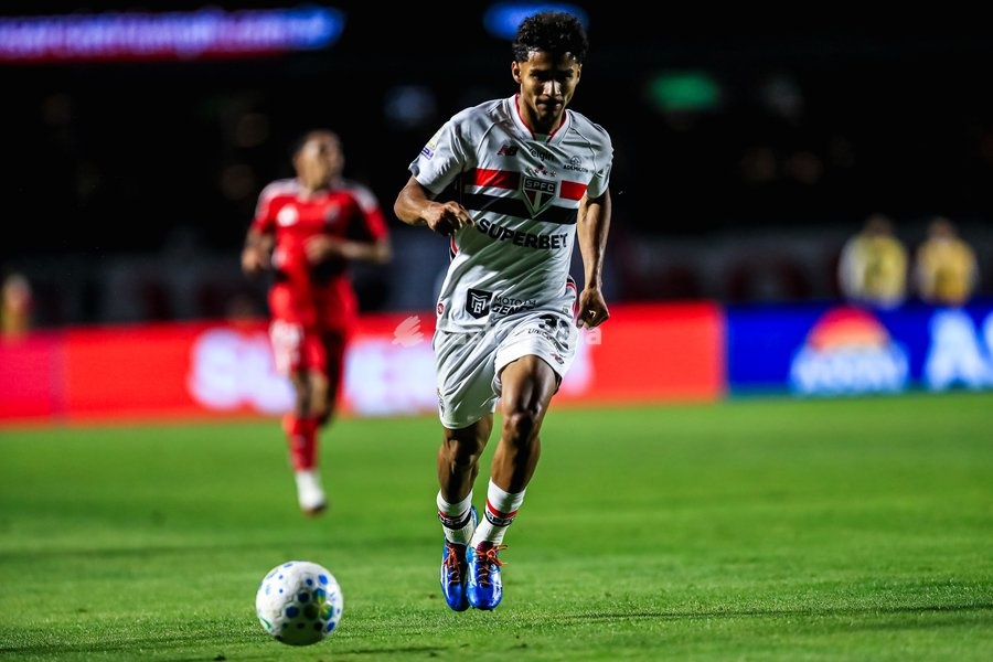 September 19, 2026, São Paulo, São Paulo, Brazil: São Paulo player Djhordney during the match between São Paulo and Internacional, part of the 2026 Brazilian Championship, at Morumbis Stadium in São Paulo (SP), Brazil, on this Saturday, September 19, 2026