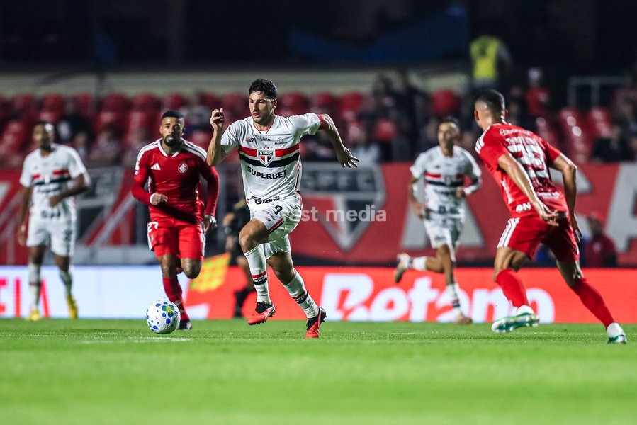 September 19, 2026, São Paulo, São Paulo, Brazil: São Paulo player Djhordney during the match between São Paulo and Internacional, part of the 2026 Brazilian Championship, at Morumbis Stadium in São Paulo (SP), Brazil, on this Saturday, September 19, 2026