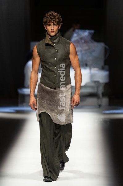 LONDON, ENGLAND - SEPTEMBER 19: A model walks the runway at the Hu Bing Selects: Urban Grace show during London Fashion Week 2026 on September 19, 2026 in London, England