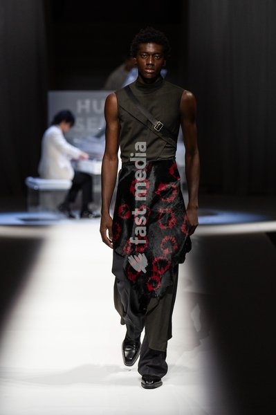 LONDON, ENGLAND - SEPTEMBER 19: A model walks the runway at the Hu Bing Selects: Urban Grace show during London Fashion Week 2026 on September 19, 2026 in London, England