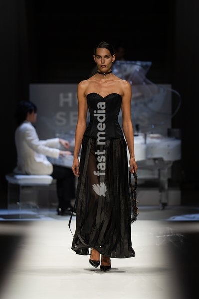LONDON, ENGLAND - SEPTEMBER 19: A model walks the runway at the Hu Bing Selects: Urban Grace show during London Fashion Week 2026 on September 19, 2026 in London, England