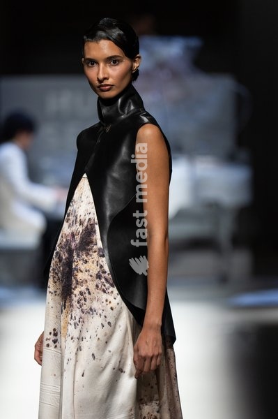 LONDON, ENGLAND - SEPTEMBER 19: A model walks the runway at the Hu Bing Selects: Urban Grace show during London Fashion Week 2026 on September 19, 2026 in London, England