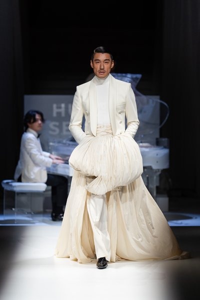 LONDON, ENGLAND - SEPTEMBER 19: A model walks the runway at the Hu Bing Selects: Urban Grace show during London Fashion Week 2026 on September 19, 2026 in London, England
