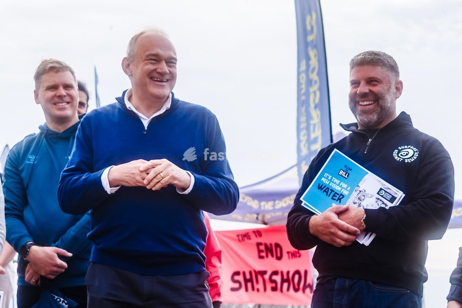 Sir Ed Davey, Current Liberal Democrat Leader, Mp For Kingston And Surbiton joins a beach clean during the Liberal Democrat Autumn Conference 2026 on Sunday 20 September 2026 at Brighton Beach, Brighton. Sir Ed Davey Joins Surfers Against Sewage, Marine Conservation Society, Rewilding Britain And…