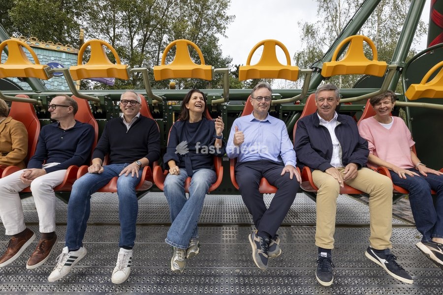Flemish Minister for Finance and Budget Ben Weyts; N-VA chairwoman Valerie Van Peel; Prime Minister Bart De Wever; Vice prime minister Jan Jambon and Flemish Minister for Brussels and Media Cieltje Van Achter pictured during the family day of Flemish nationalist party N-VA, on Sunday 20 September…