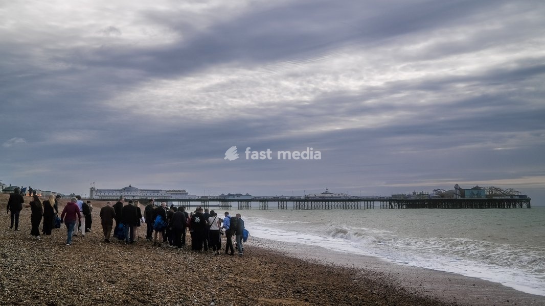 The media pack with Sir Ed Davey, current Liberal Democrat leader, MP for Kingston and Surbiton as he joins a beach clean during the Liberal Democrat Autumn Conference 2026 on Sunday 20 September 2026 at Brighton Beach, Brighton. Sir Ed Davey Joins Surfers Against Sewage, Marine Conservation…