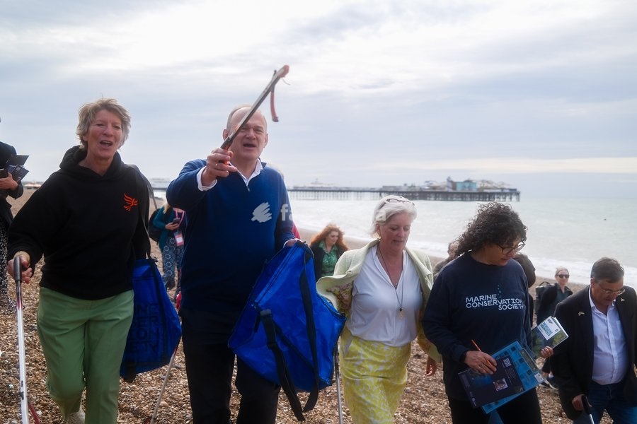 Sir Ed Davey, current Liberal Democrat leader, MP for Kingston and Surbiton joins a beach clean during the Liberal Democrat Autumn Conference 2026 on Sunday 20 September 2026 at Brighton Beach, Brighton. Sir Ed Davey Joins Surfers Against Sewage, Marine Conservation Society, Rewilding Britain And…