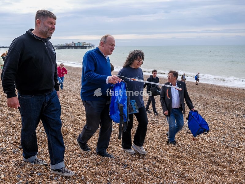 Sir Ed Davey, Current Liberal Democrat Leader, Mp For Kingston And Surbiton joins a beach clean during the Liberal Democrat Autumn Conference 2026 on Sunday 20 September 2026 at Brighton Beach, Brighton. Sir Ed Davey Joins Surfers Against Sewage, Marine Conservation Society, Rewilding Britain And…