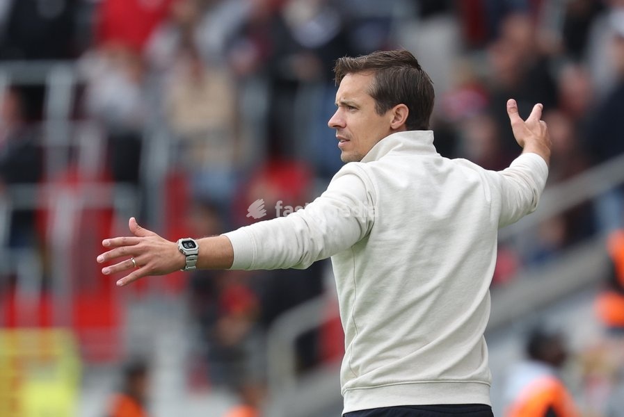 Union's head coach David Hubert gestures during a soccer match between Royal Antwerp FC and Royale Union Saint-Gilloise, Sunday 20 September 2026 in Antwerp, on day 7 of the 2026-2027 'Jupiler Pro League' first division of the Belgian championship