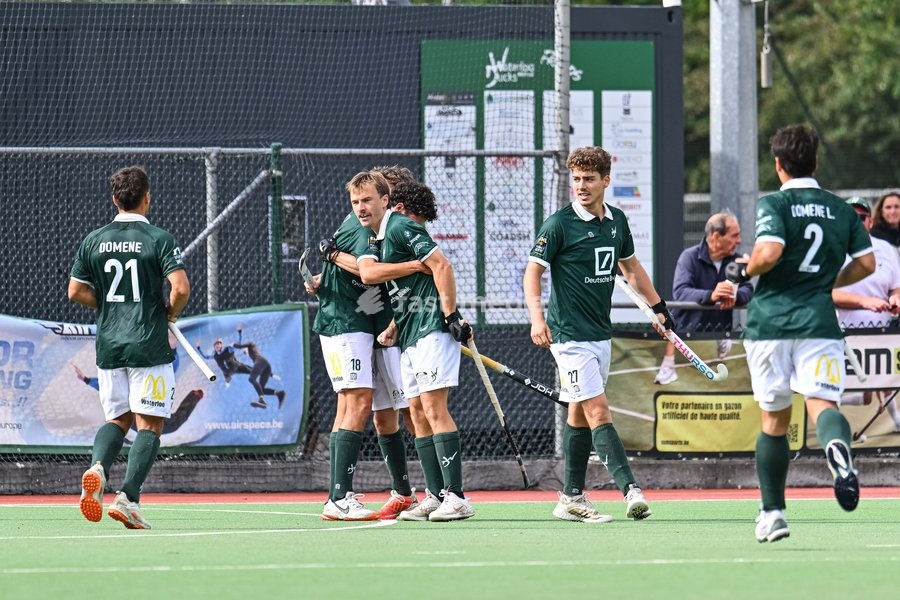 WatDuck's Diego Lucaccioni and WatDucks' players celebrate after scoring during a hockey game between Waterloo Ducks and Braxgata, Sunday 20 September 2026 in Waterloo, on day 1 of the Belgian first division hockey championship