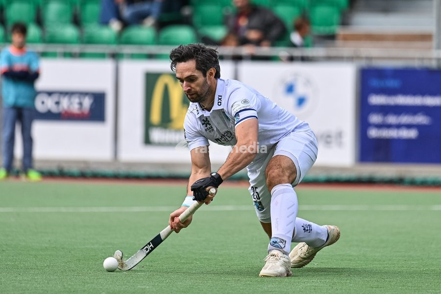 Braxgata's Loick Luypaert pictured during a hockey game between Waterloo Ducks and Braxgata, Sunday 20 September 2026 in Waterloo, on day 1 of the Belgian first division hockey championship