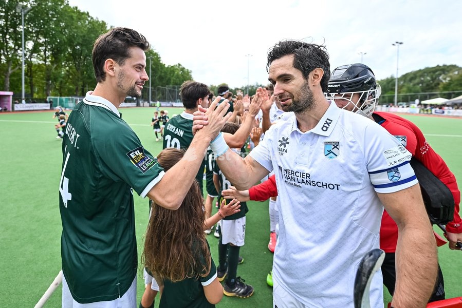 WatDuck's Tommy Willems and Braxgata's Loick Luypaert pictured during a hockey game between Waterloo Ducks and Braxgata, Sunday 20 September 2026 in Waterloo, on day 1 of the Belgian first division hockey championship