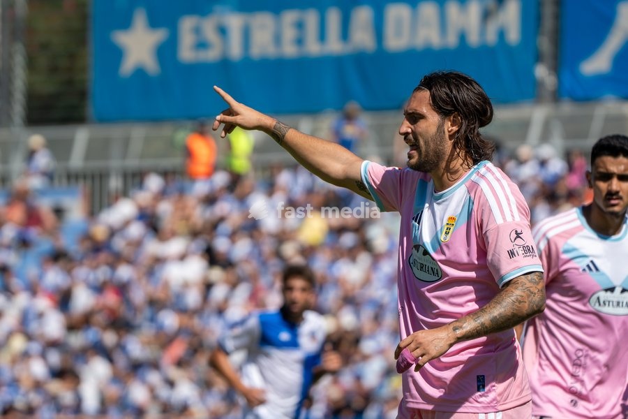 Juan Cruz of Real Oviedo during La Liga Hypermotion match between CE Sabadell at Nova Creu Alta, Sabadell, September 20