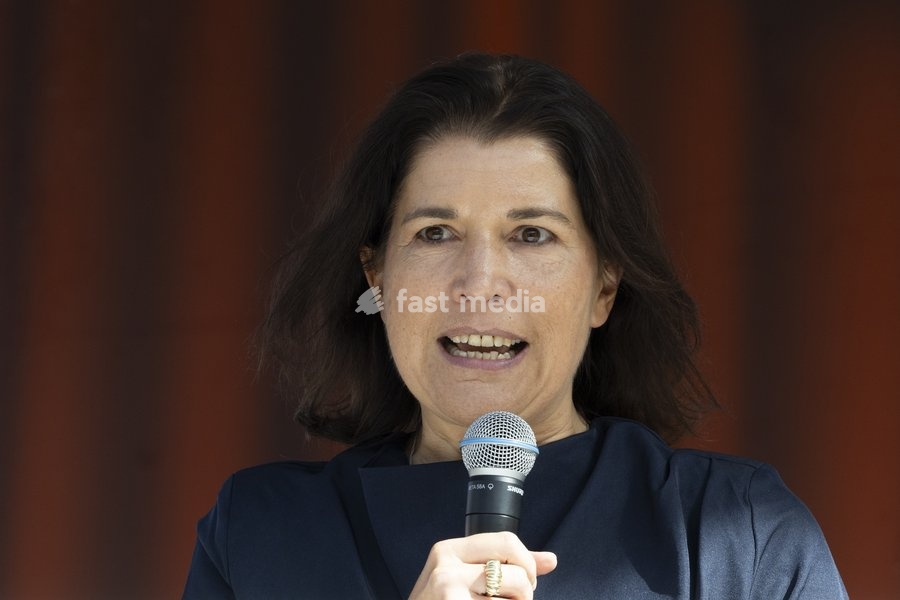 N-VA chairwoman Valerie Van Peel delivers a speech at the family day of Flemish nationalist party N-VA, on Sunday 20 September 2026, at Plopsaland amusement park in De Panne