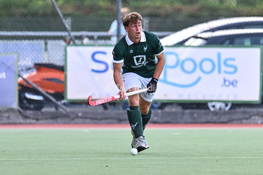 WatDuck's Guillaume Van Marcke pictured during a hockey game between Waterloo Ducks and Braxgata, Sunday 20 September 2026 in Waterloo, on day 1 of the Belgian first division hockey championship