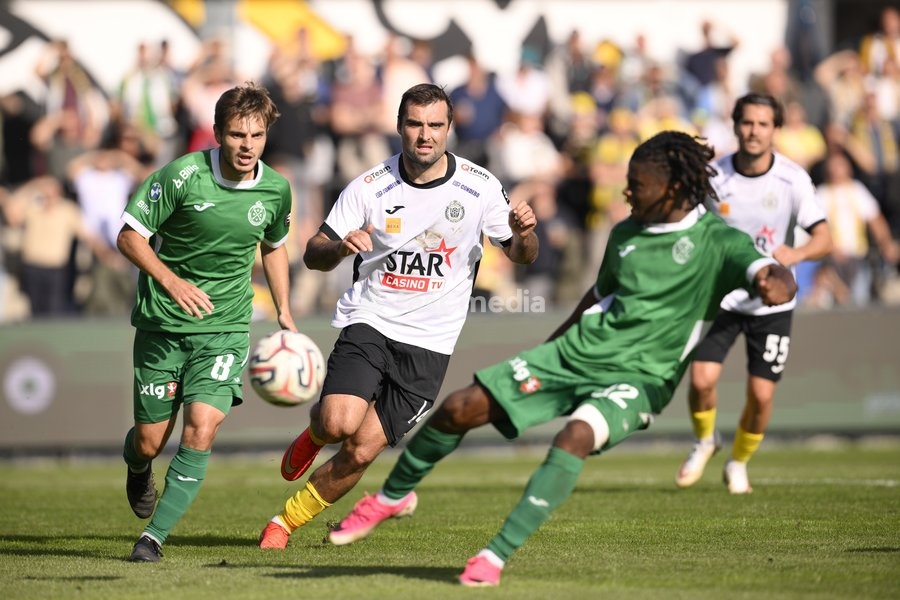 Lokeren's Toon Janssen pictured during a soccer match between KSC Lokeren and Royal Excelsior Virton, Sunday 20 September 2026 in Lokeren, on day 6 of the 2026-2027 'Challenger Pro League' 1B second division of the Belgian championship