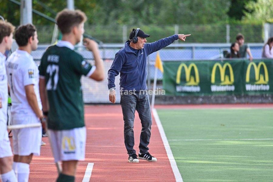 Braxgata's assistant coach Rolo Perez pictured during a hockey game between Waterloo Ducks and Braxgata, Sunday 20 September 2026 in Waterloo, on day 1 of the Belgian first division hockey championship