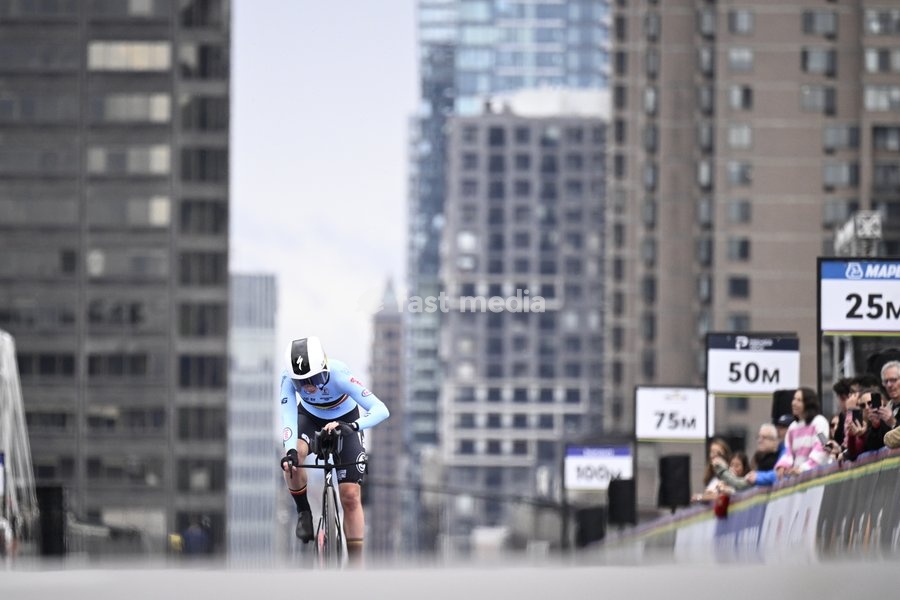Belgian Lotte Claes pictured at the finish of the women's elite individual time trial race (39,2km) at the cycling UCI Road World Championship, in Montreal, Canada, Sunday 20 September 2026