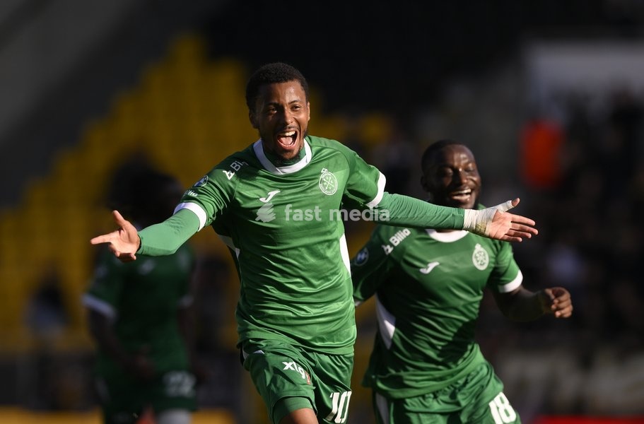 Virton's Paul Wade celebrates after scoring during a soccer match between KSC Lokeren and Royal Excelsior Virton, Sunday 20 September 2026 in Lokeren, on day 6 of the 2026-2027 'Challenger Pro League' 1B second division of the Belgian championship