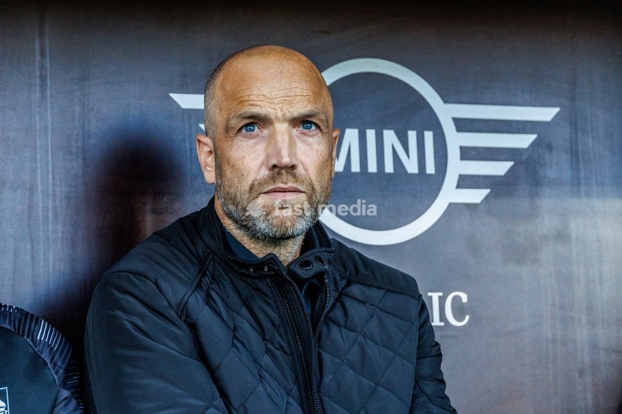 Beveren's head coach Tim Bakens pictured ahead of a soccer match between KV Kortrijk and SK Beveren, Sunday 20 September 2026 in Kortrijk, on day 7 of the 2026-2027 'Jupiler Pro League' first division of the Belgian championship