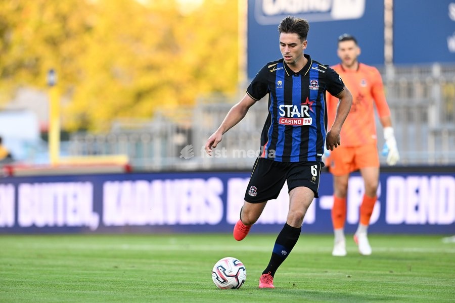 Dender's Bo De Kerf pictured in action during a soccer match between FCV Dender EH and Patro Eisden Maasmechelen, Sunday 20 September 2026 in Denderleeuw, on day 6 of the 2026-2027 'Challenger Pro League' 1B second division of the Belgian championship
