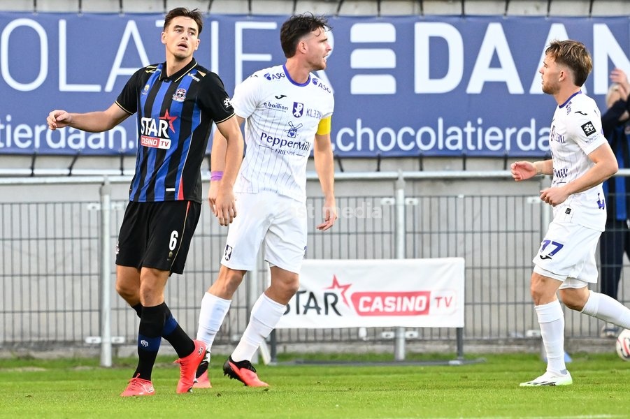 Dender's Bo De Kerf looks dejected during a soccer match between FCV Dender EH and Patro Eisden Maasmechelen, Sunday 20 September 2026 in Denderleeuw, on day 6 of the 2026-2027 'Challenger Pro League' 1B second division of the Belgian championship
