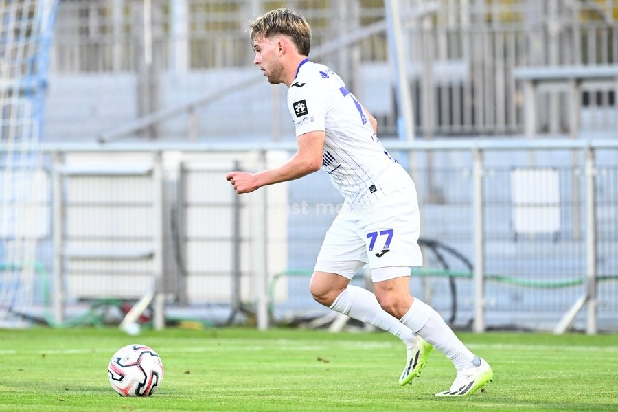 Patro Eisden's Isaias Delpupo pictured in action during a soccer match between FCV Dender EH and Patro Eisden Maasmechelen, Sunday 20 September 2026 in Denderleeuw, on day 6 of the 2026-2027 'Challenger Pro League' 1B second division of the Belgian championship