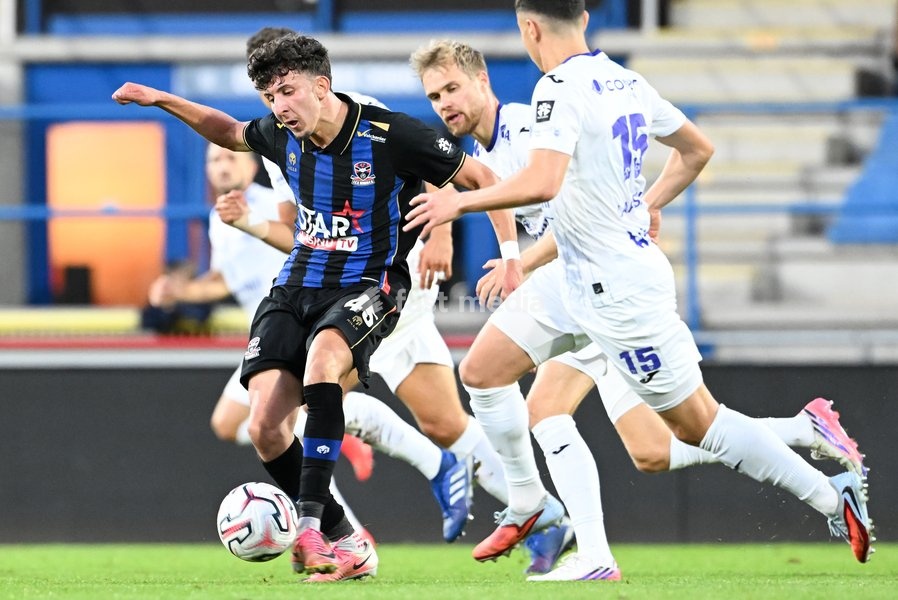 Dender's Amine Daali pictured in action during a soccer match between FCV Dender EH and Patro Eisden Maasmechelen, Sunday 20 September 2026 in Denderleeuw, on day 6 of the 2026-2027 'Challenger Pro League' 1B second division of the Belgian championship
