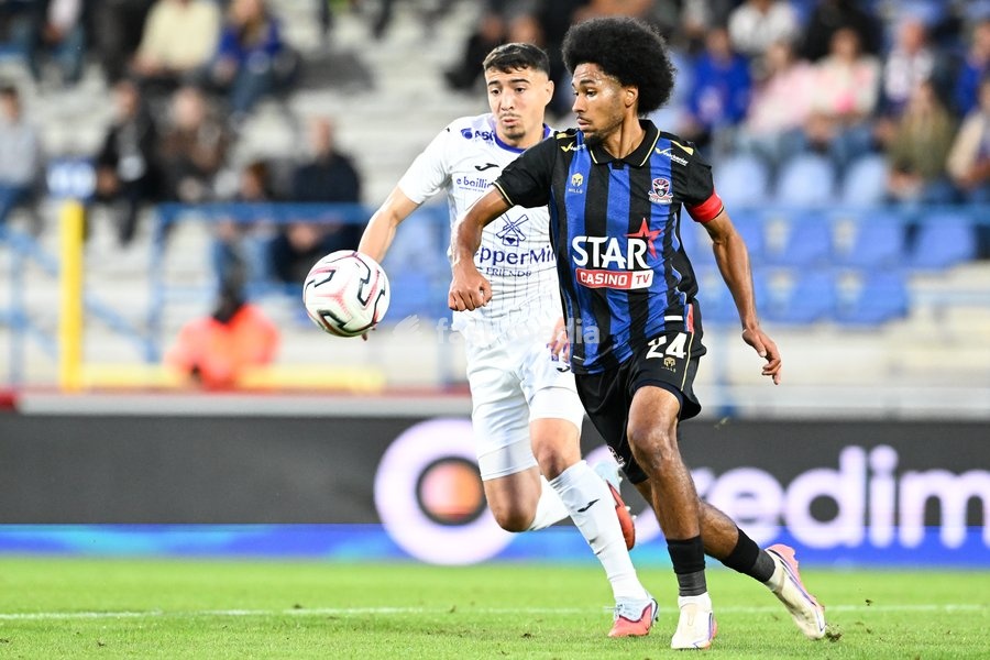 Patro Eisden's Sami Lahssaini and Dender's Malcolm Viltard pictured in action during a soccer match between FCV Dender EH and Patro Eisden Maasmechelen, Sunday 20 September 2026 in Denderleeuw, on day 6 of the 2026-2027 'Challenger Pro League' 1B second division of the Belgian championship