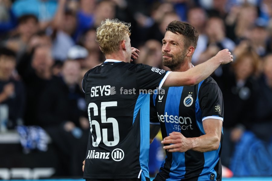 Club's Joaquin Seys and Club's Brandon Mechele celebrate during a soccer match between Club Brugge KV and KRC Genk, Sunday 20 September 2026 in Brugge, on day 7 of the 2026-2027 'Jupiler Pro League' first division of the Belgian championship